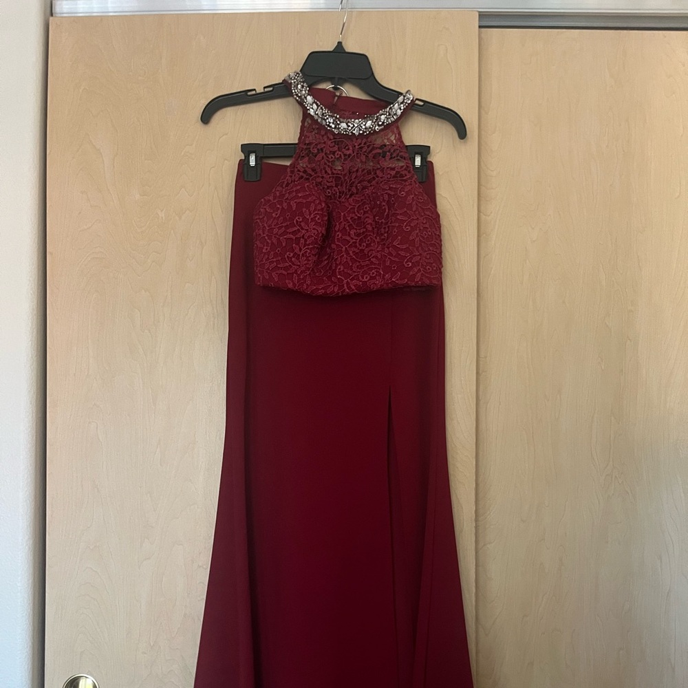 Wine Colored Prom Dress ♥️